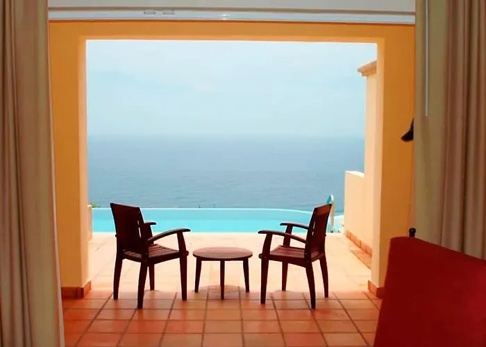 Gorgeous 3br Perfect View At Villa
